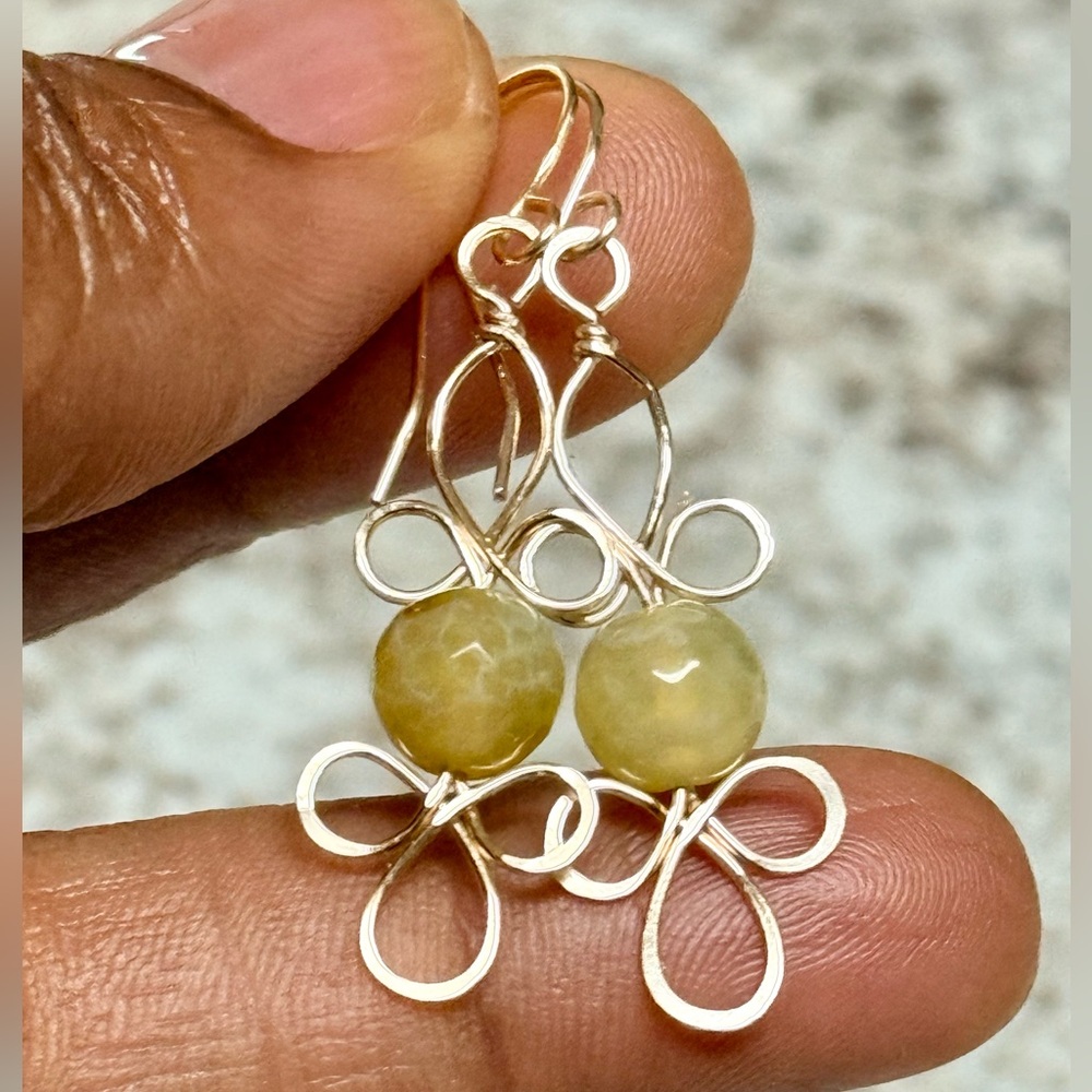 Fire Agate Floral Gold Motif Dangle Earrings - Picture 3 of 6